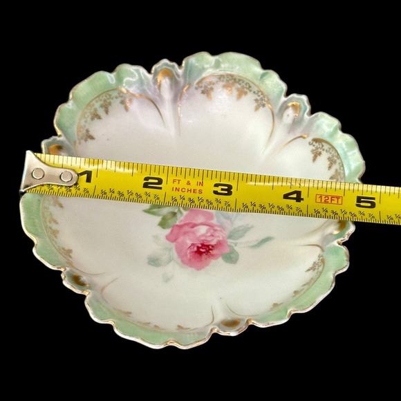 R S PRUSSIA ANTIQUE PORCELAIN ROSES JEWELRY CANDY DISH GOLD GREEN HAND PAINTED - Picture 13 of 15